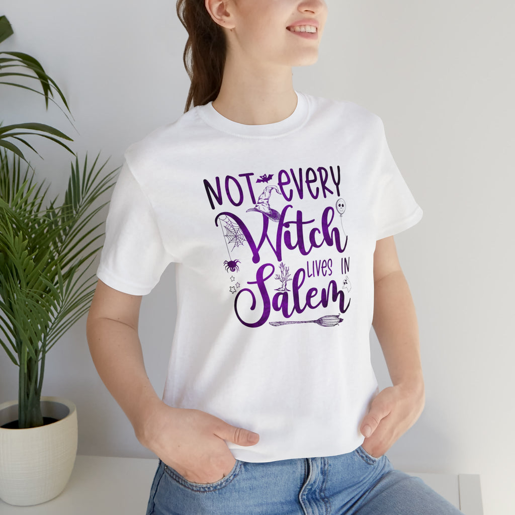 T-Shirt - T-Shirt - Not Every Witch Lives in Salem - Frollein S®